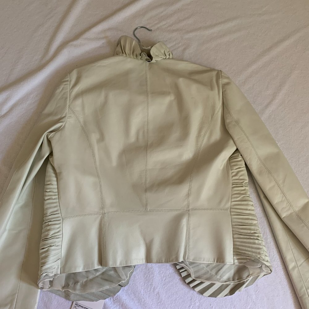 Valentino runway white pleated leather Jacket with silk tulle lining US 4 6 - Picture 7 of 13